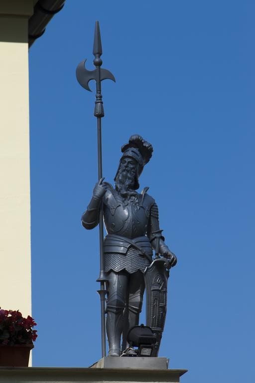 Pensjonat Zamek Dersława Busko-Zdrój Buitenkant foto